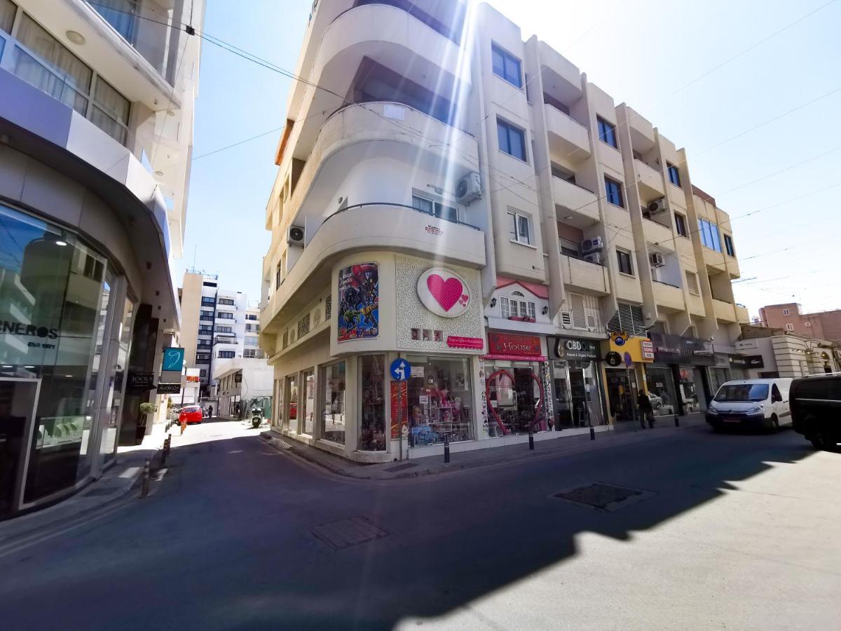 Beachy Keen City Apartment Larnaca Exteriör bild